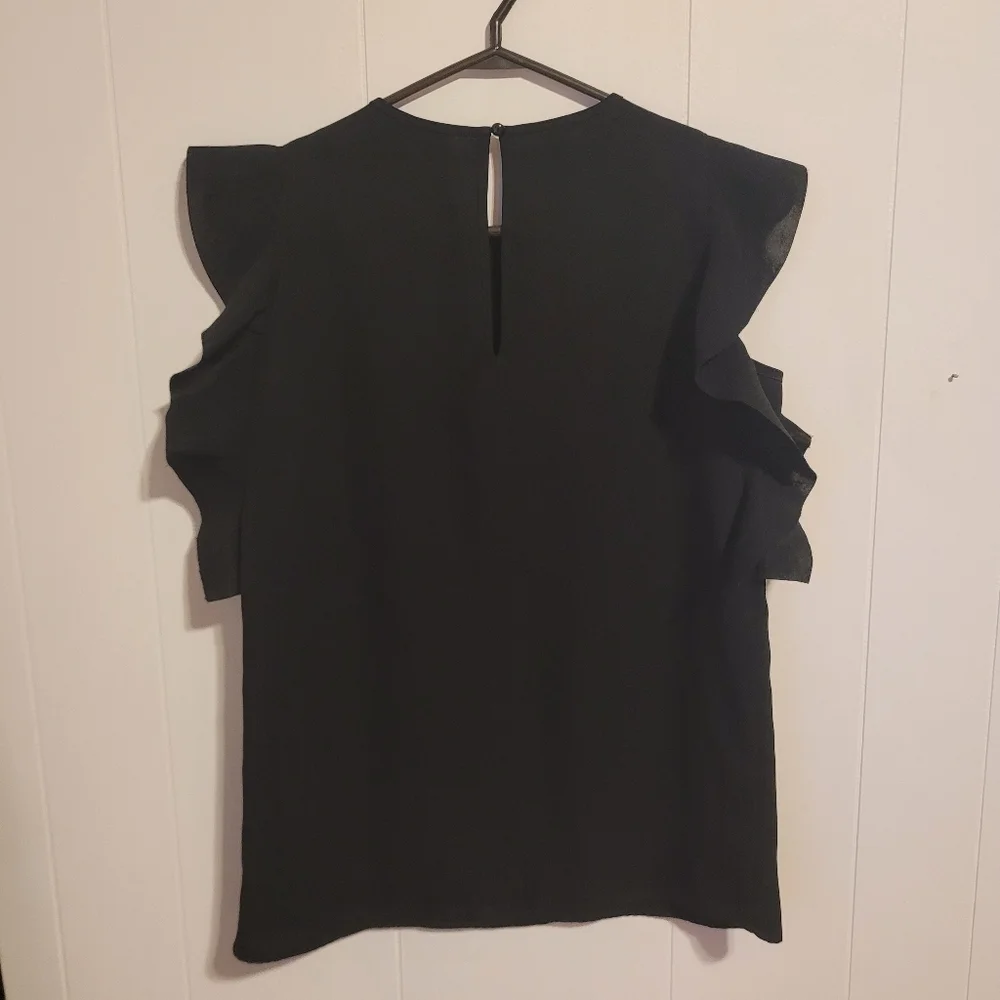 dstudio Women's Ruffle Sleeve Top - Picture 6 of 7